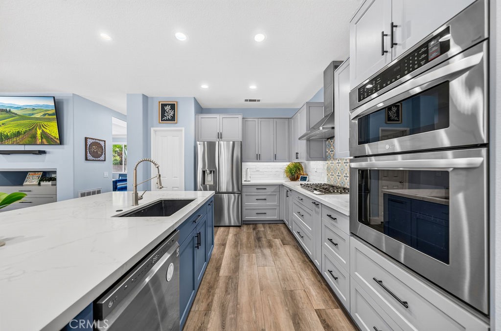 43683 Altamura Court