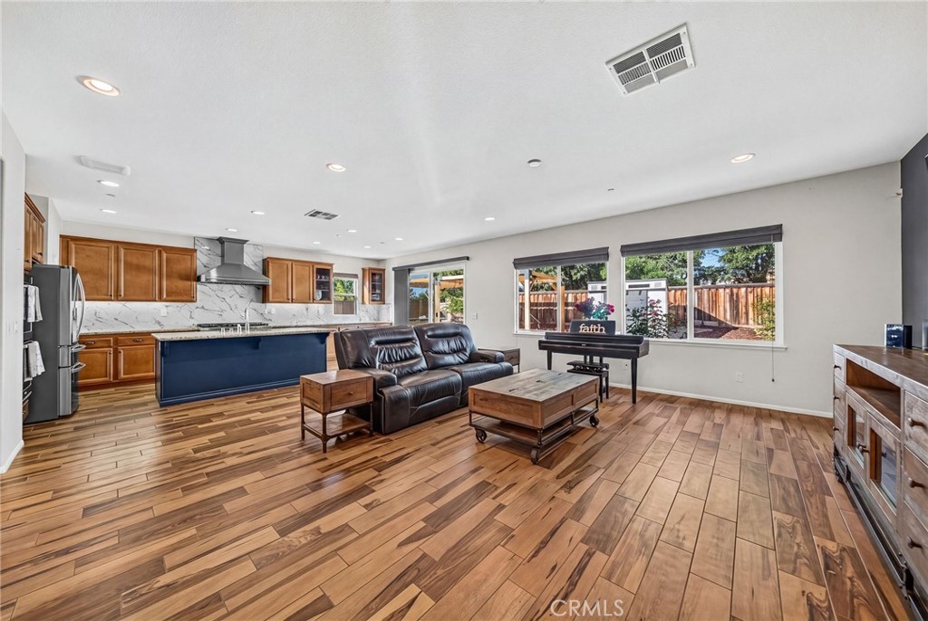 28344 Fox Ridge
