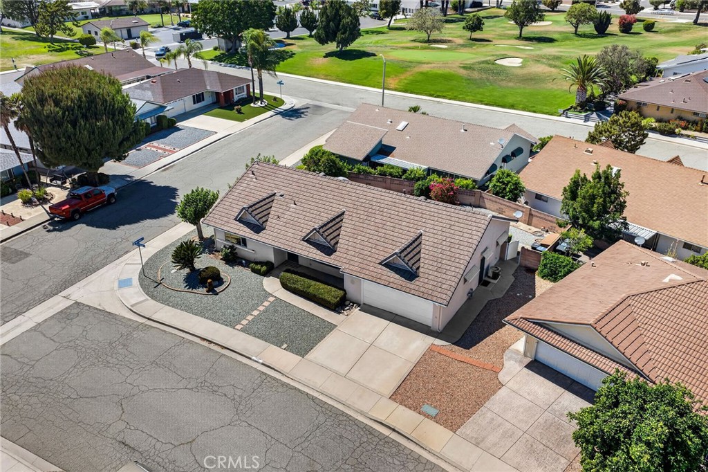1240 W Montrose Avenue