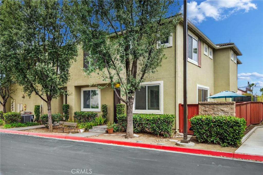 27571 Darrington Avenue 2