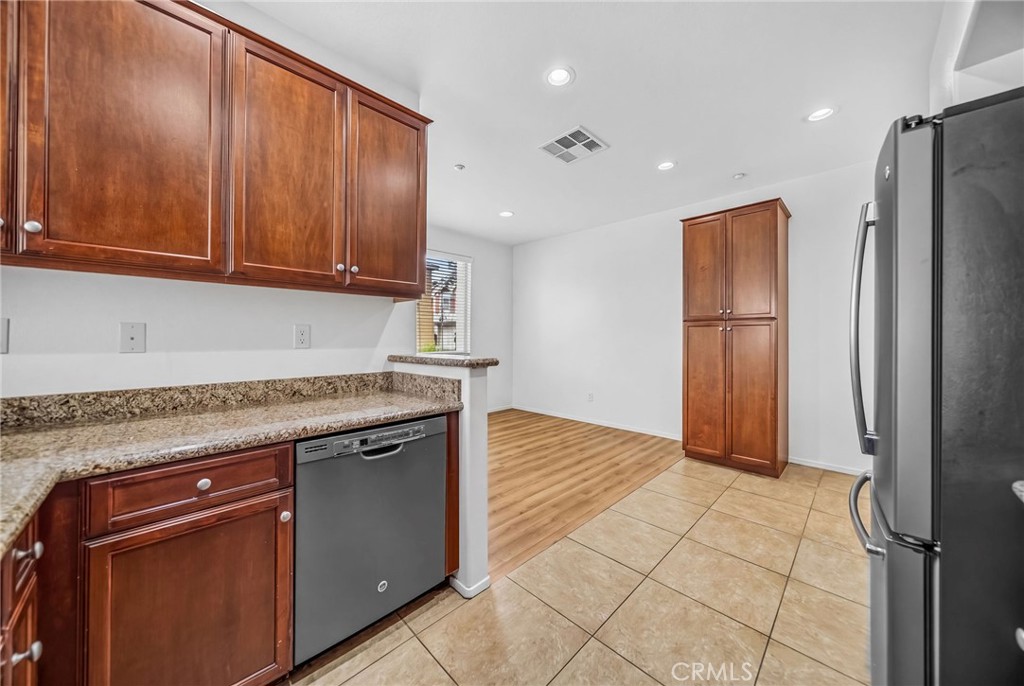 27571 Darrington Avenue 2