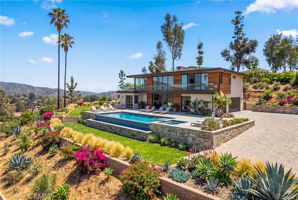 13700 Monte Vista
