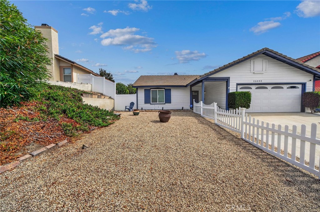 25992 Country Walk Lane