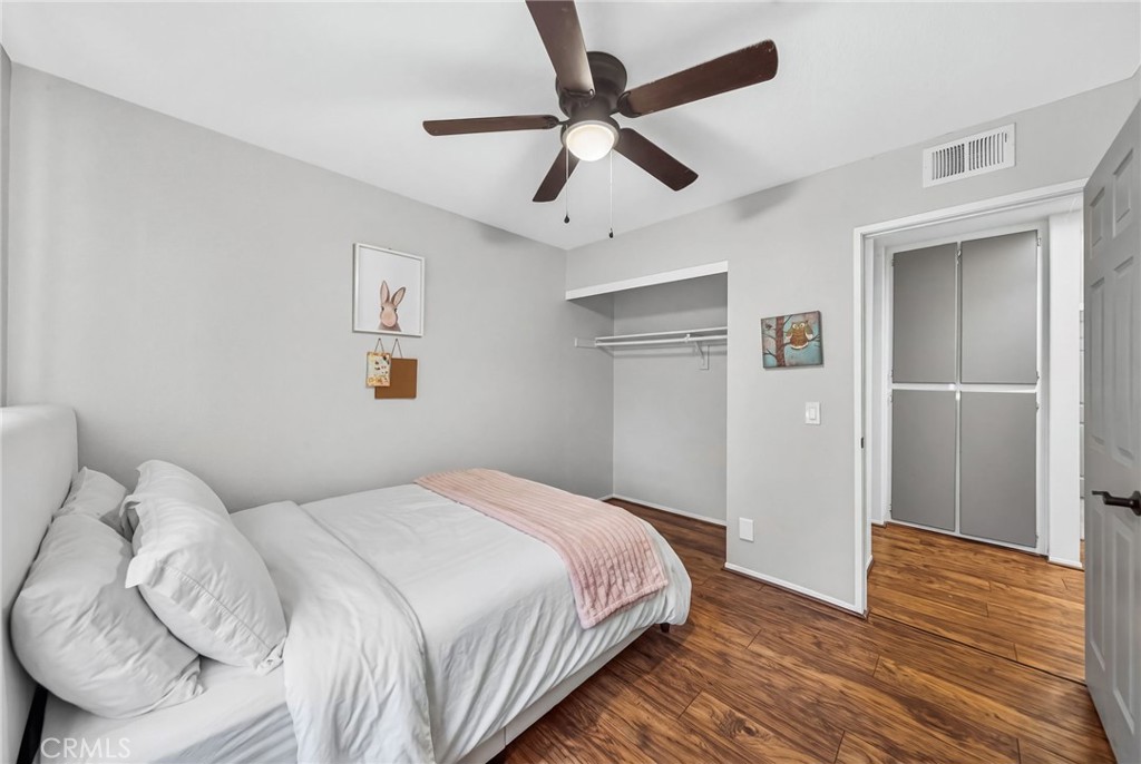 25992 Country Walk Lane