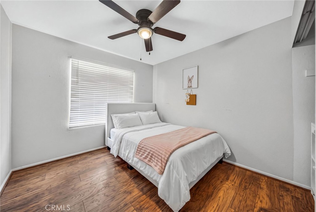 25992 Country Walk Lane