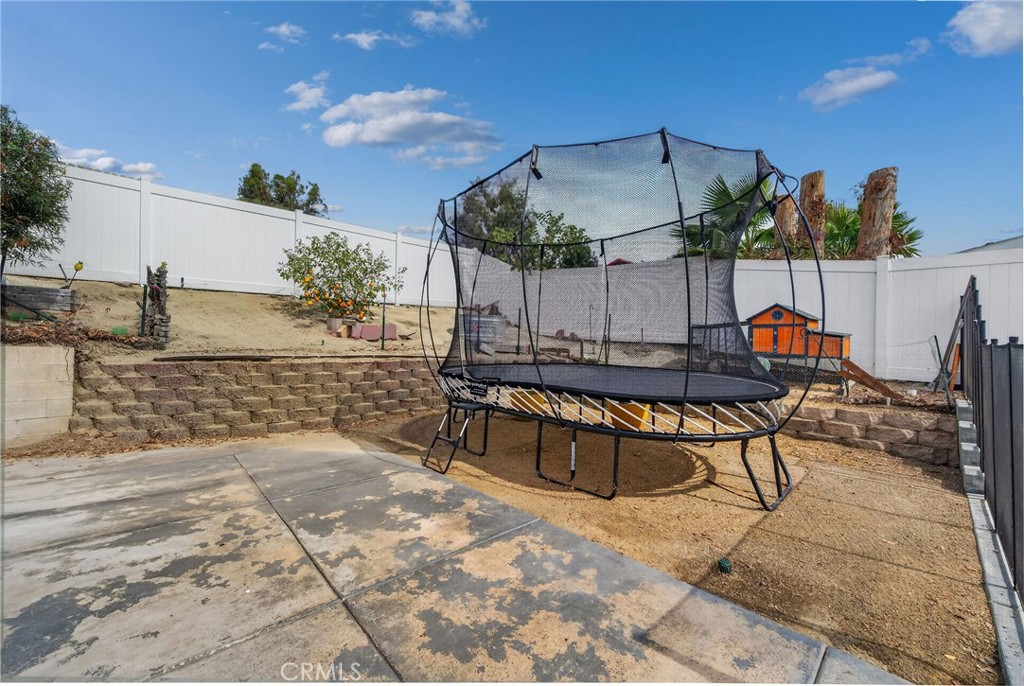 25992 Country Walk Lane