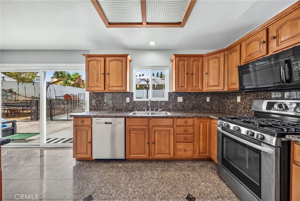 25992 Country Walk Lane