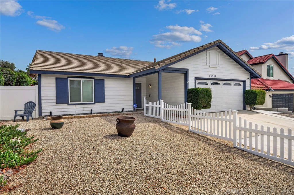 25992 Country Walk Lane