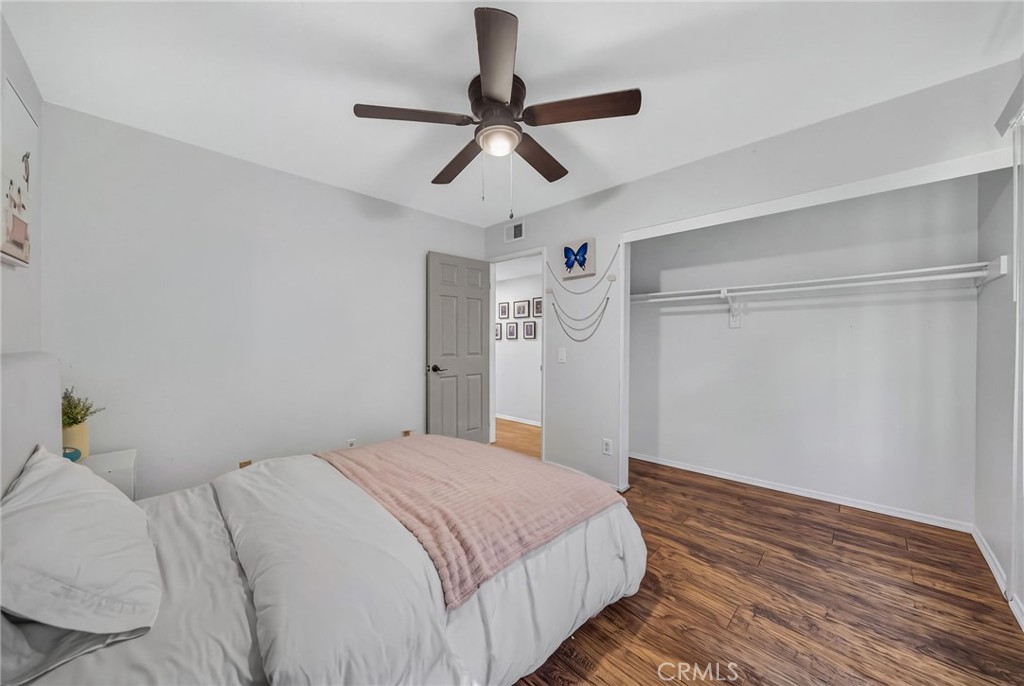25992 Country Walk Lane