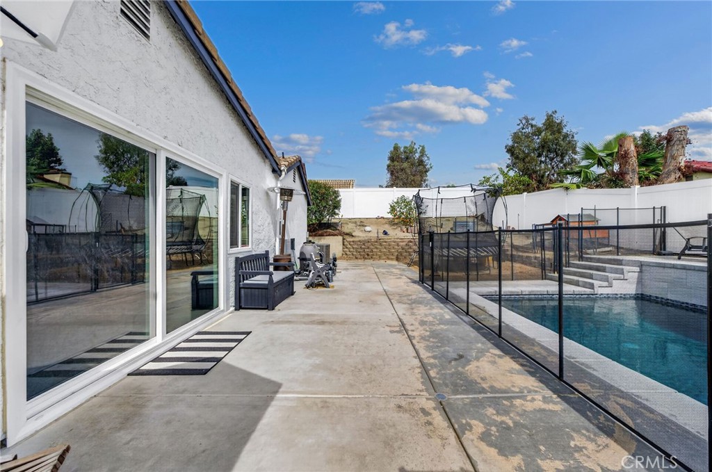 25992 Country Walk Lane