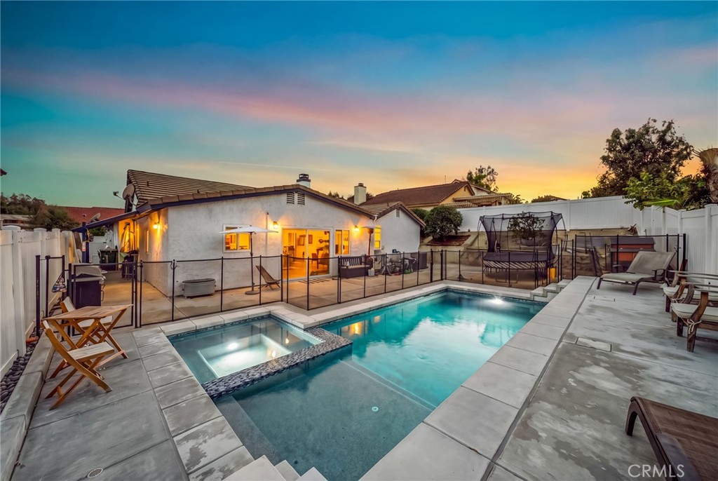 25992 Country Walk Lane