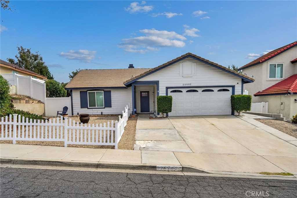 25992 Country Walk Lane
