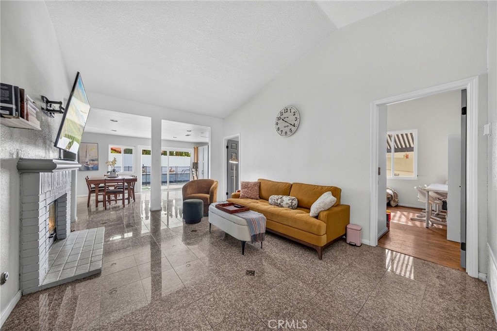 25992 Country Walk Lane