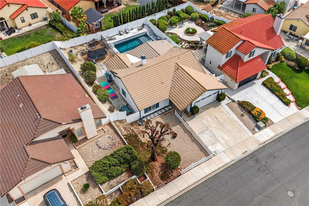25992 Country Walk Lane