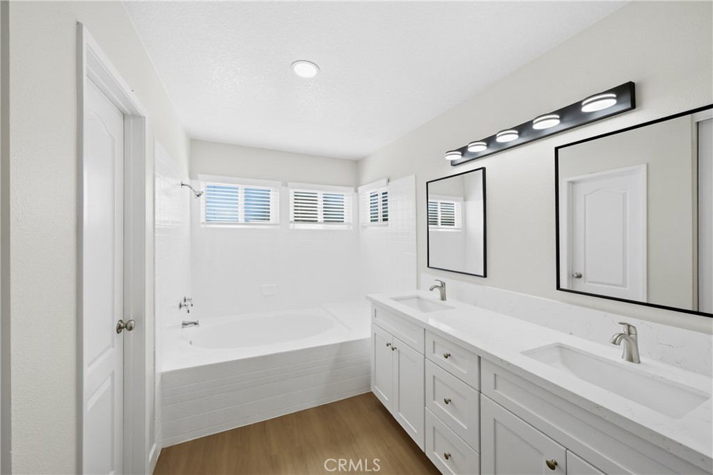 30055 Calle Belcanto