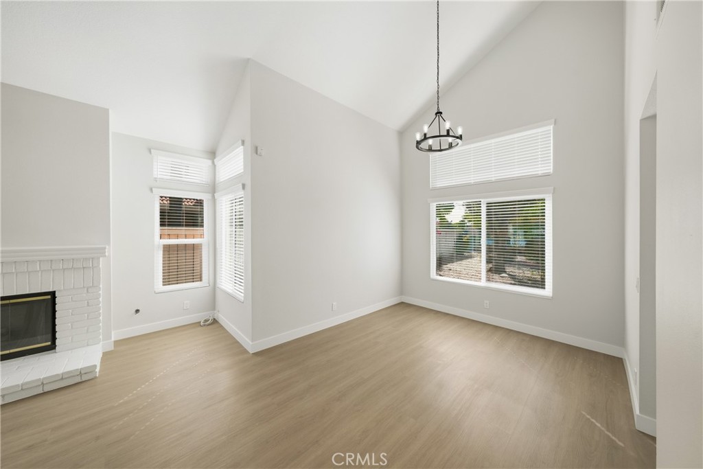 30055 Calle Belcanto