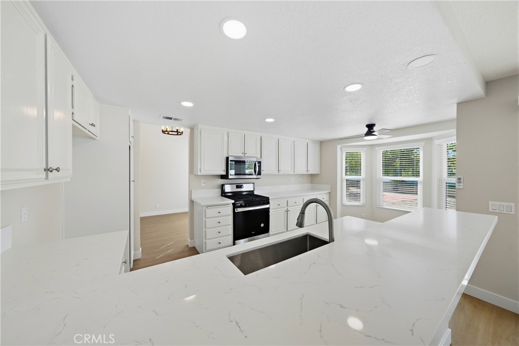30055 Calle Belcanto