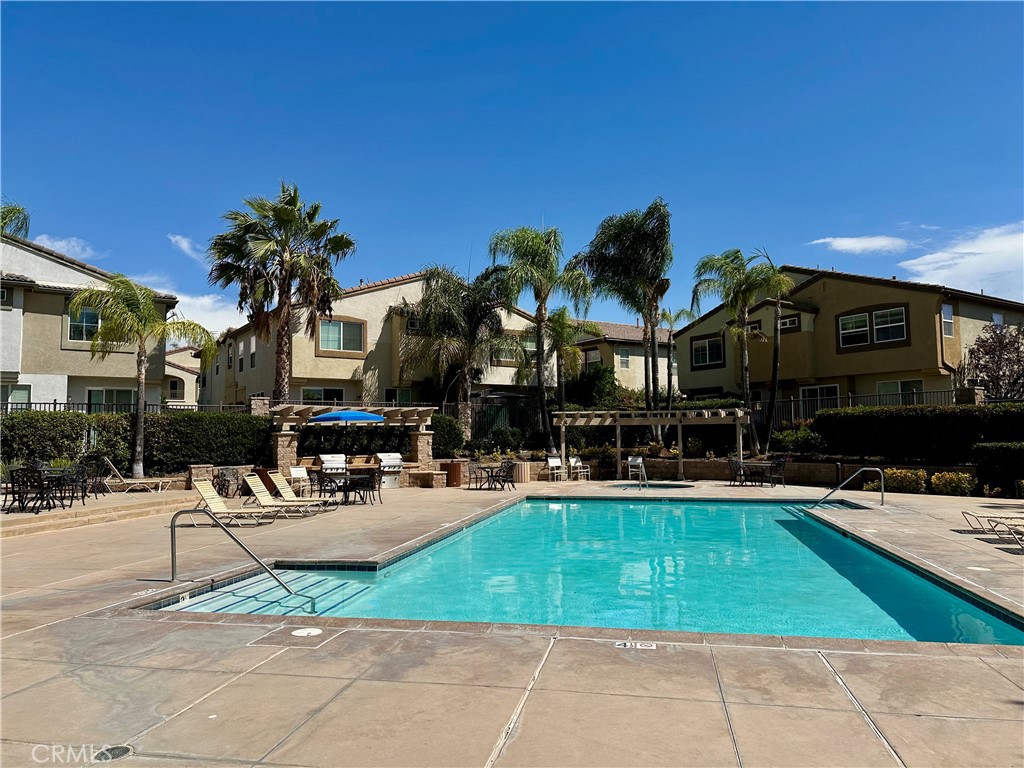 25192 Meadow Walk 1