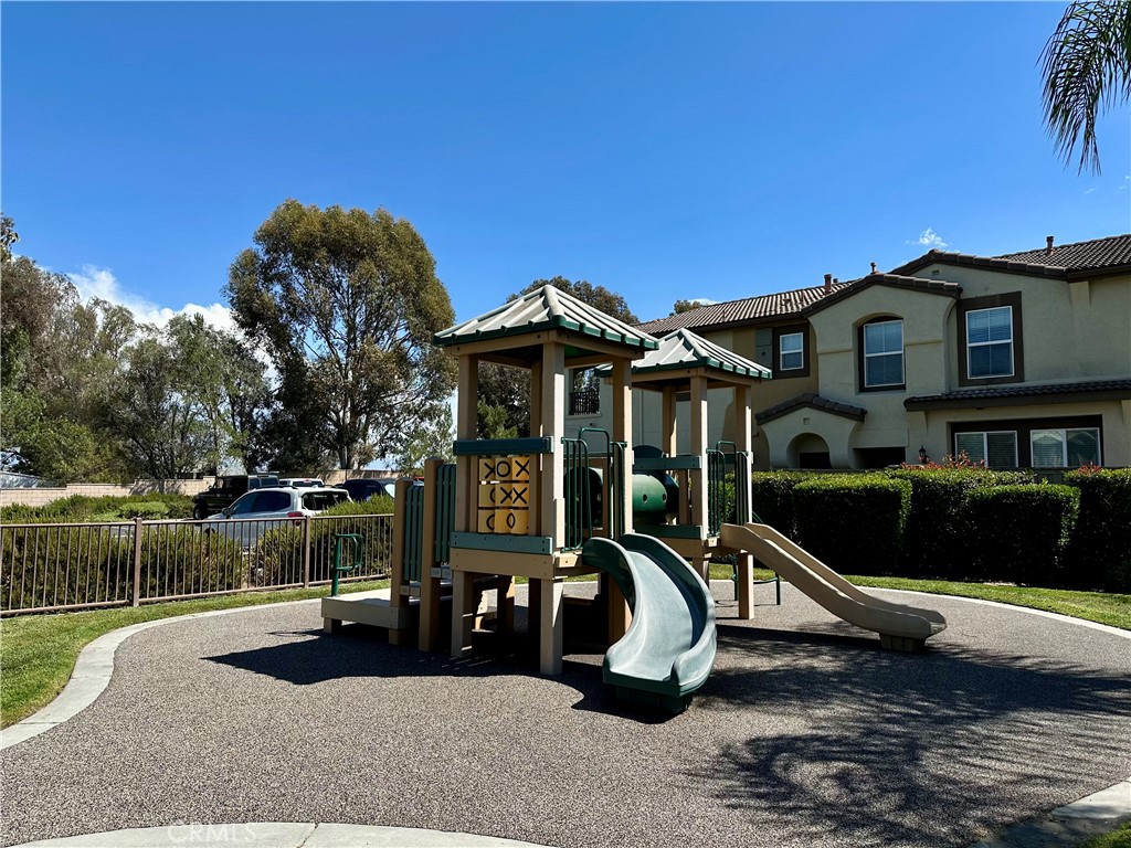 25192 Meadow Walk 1