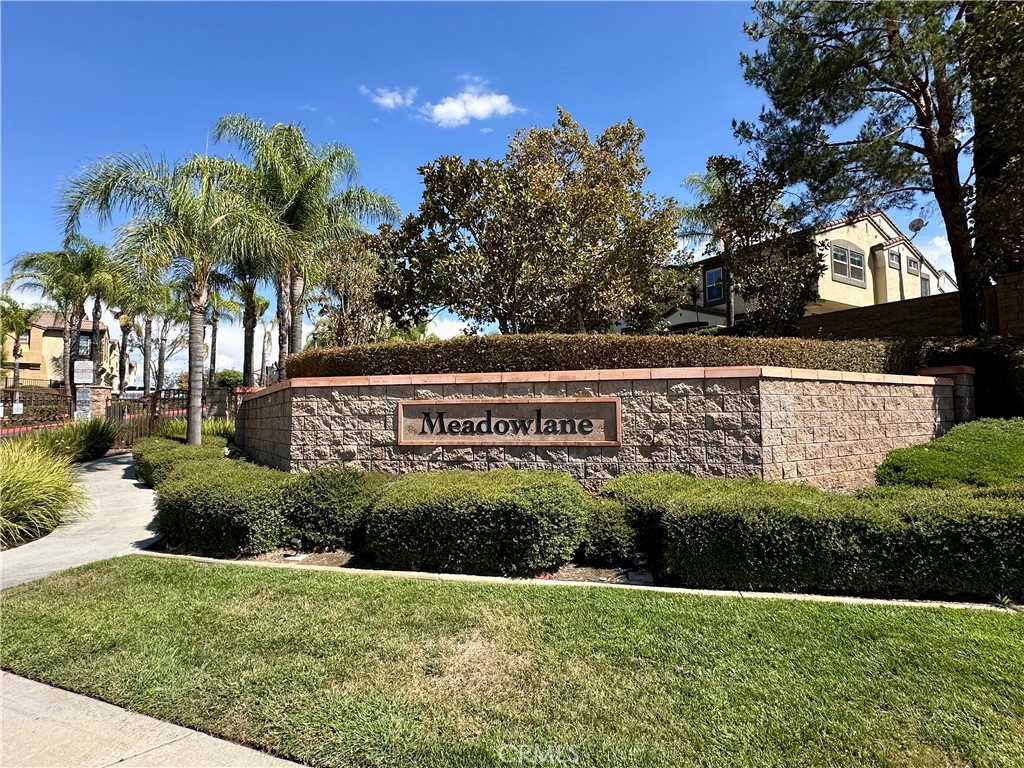 25192 Meadow Walk 1