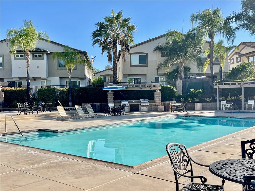 25192 Meadow Walk 1