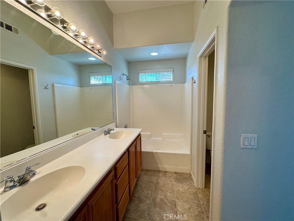 25192 Meadow Walk 1