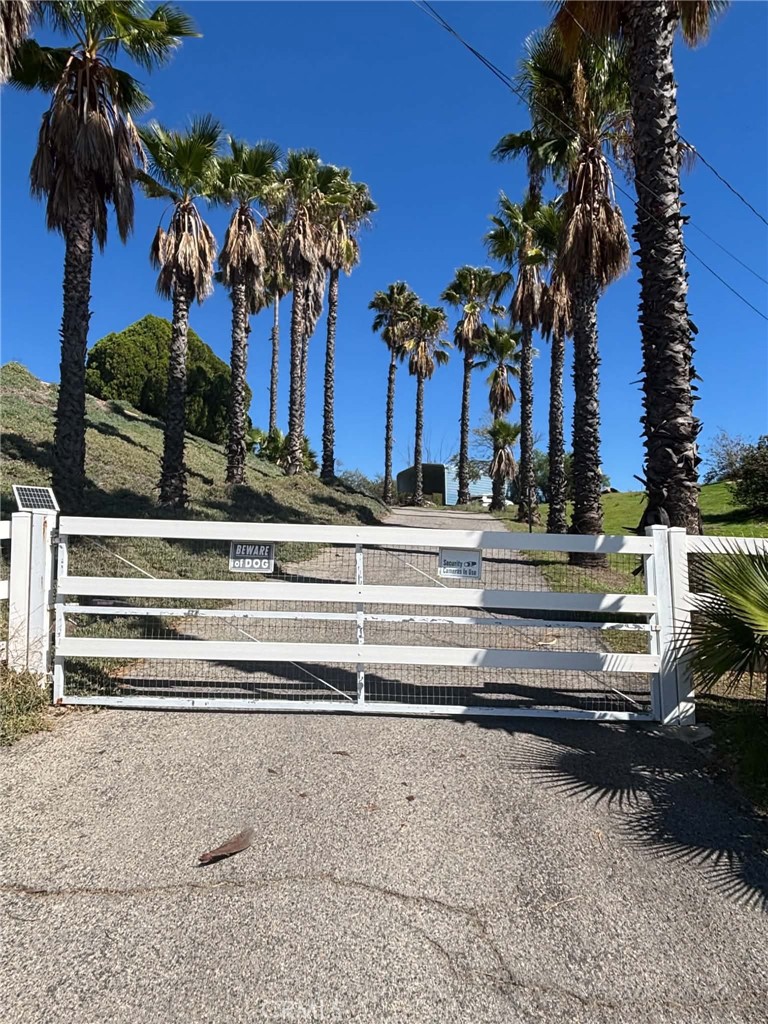 27880 Whittier