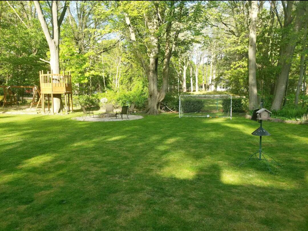 1423 Carleton Street