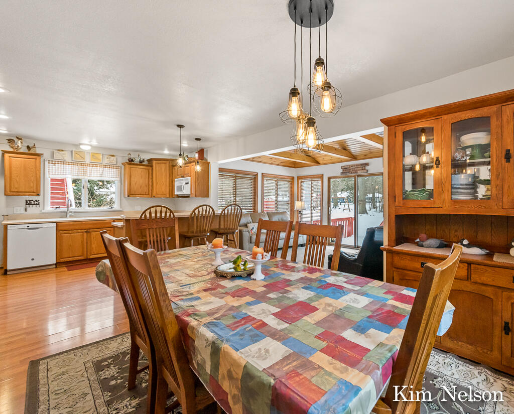 1423 Carleton Street