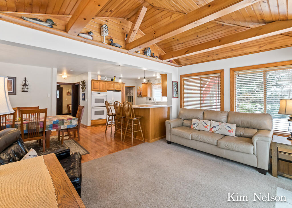 1423 Carleton Street