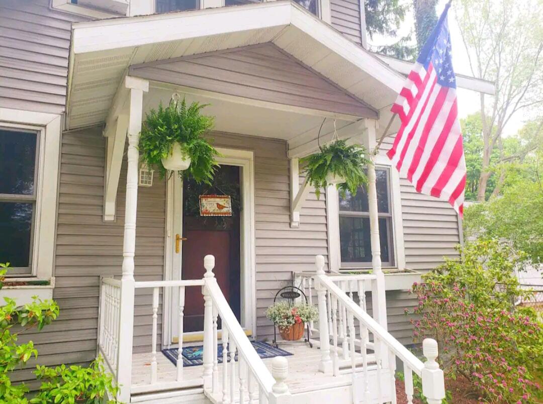 1423 Carleton Street