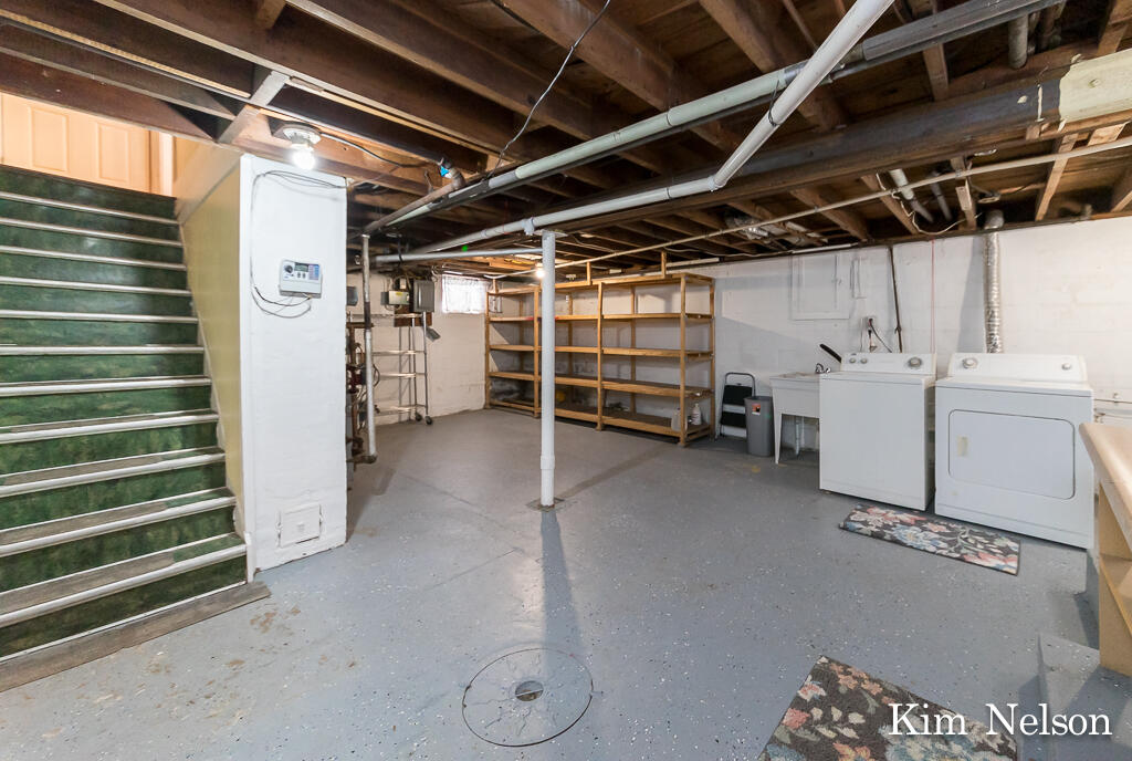 1423 Carleton Street