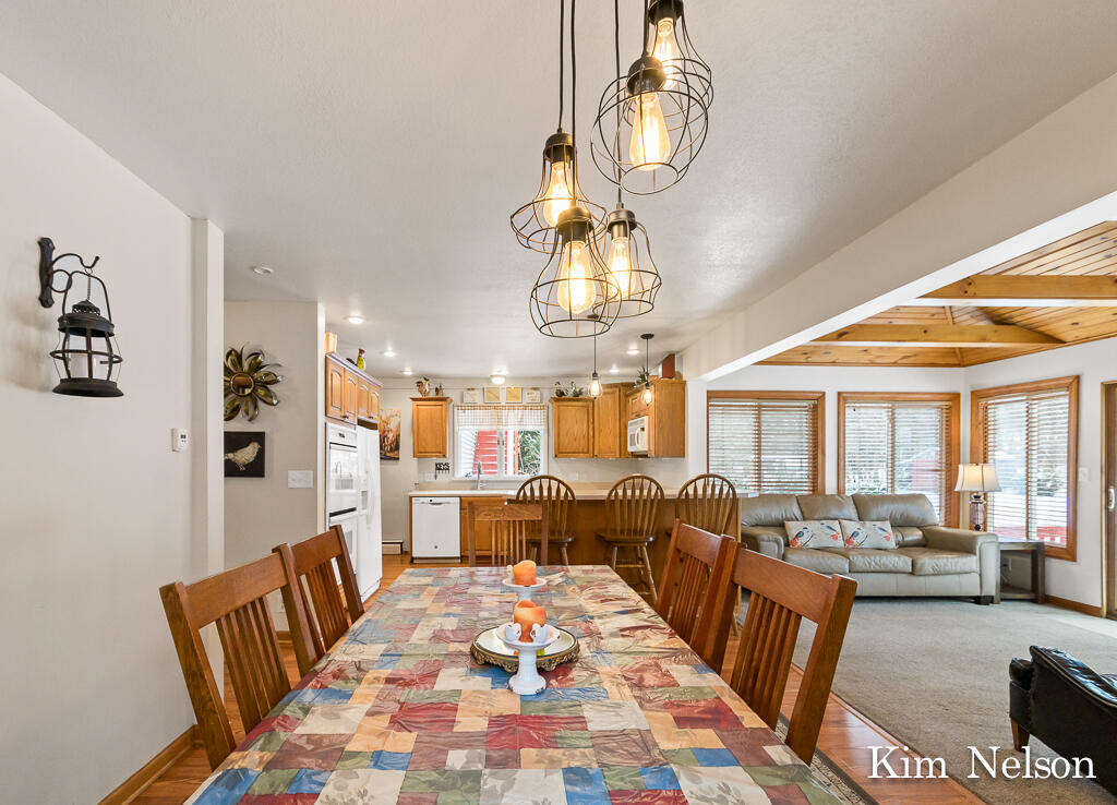 1423 Carleton Street