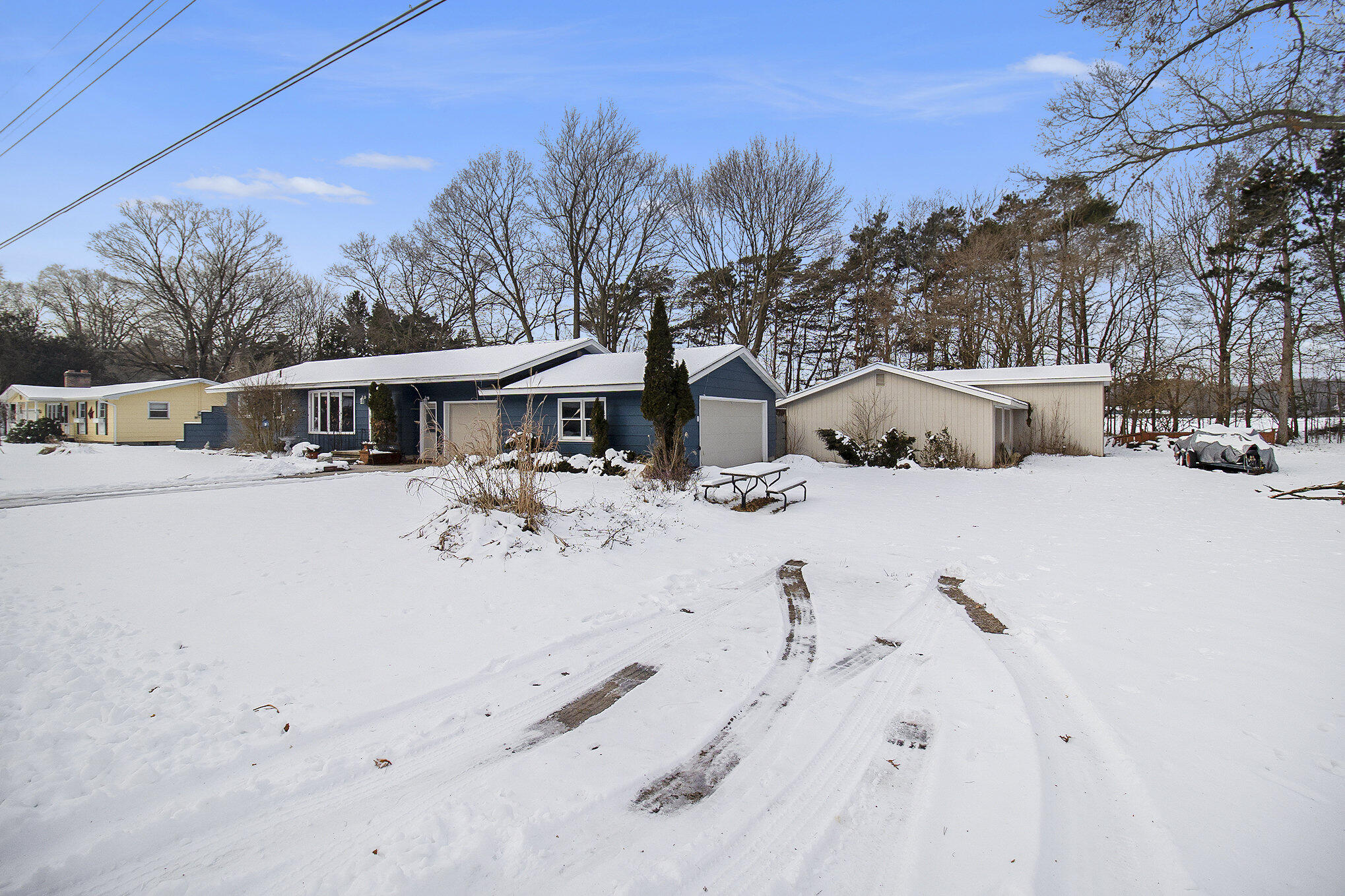 9077 Pinebrook Drive