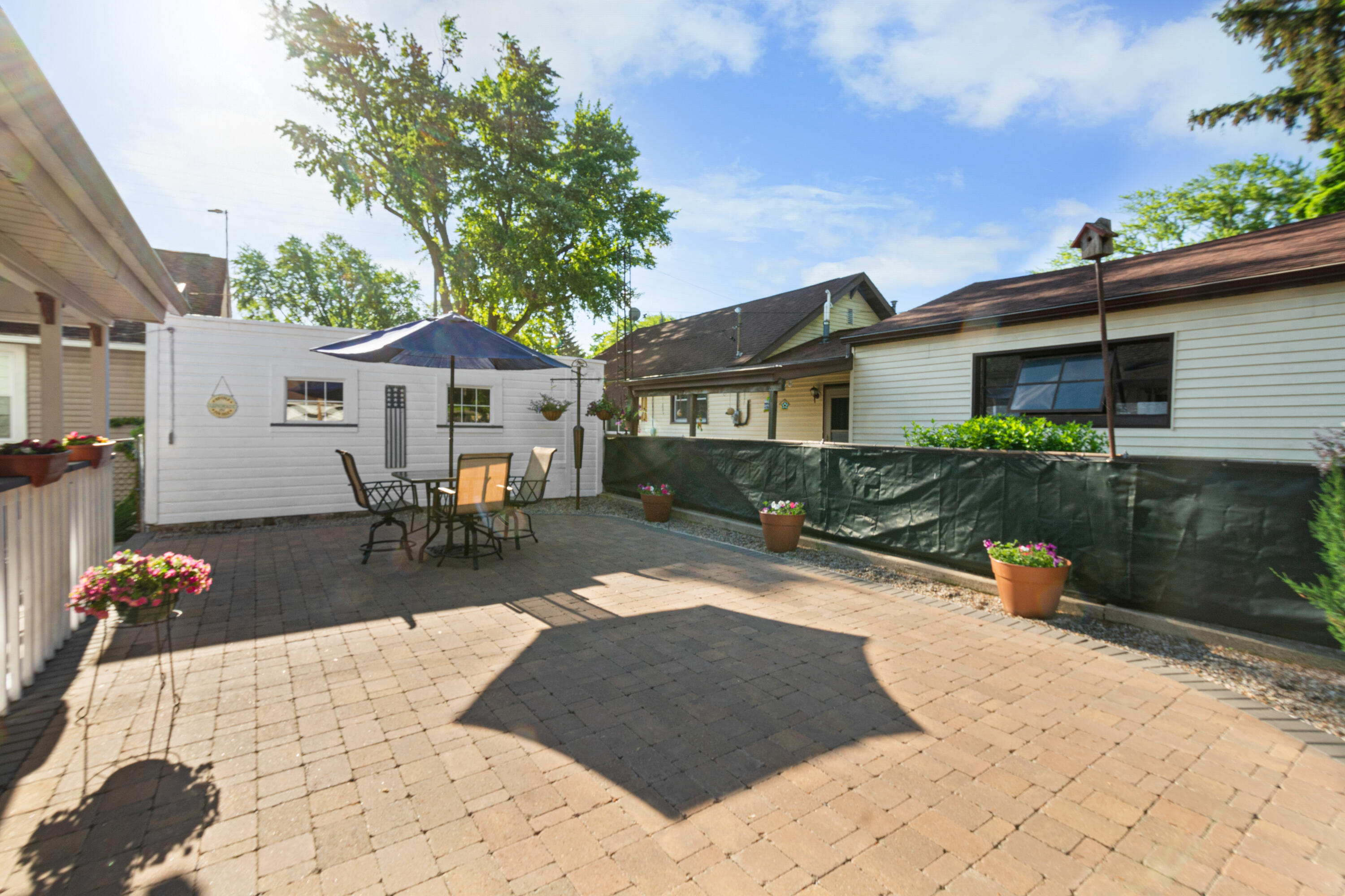 969 W Southern Avenue