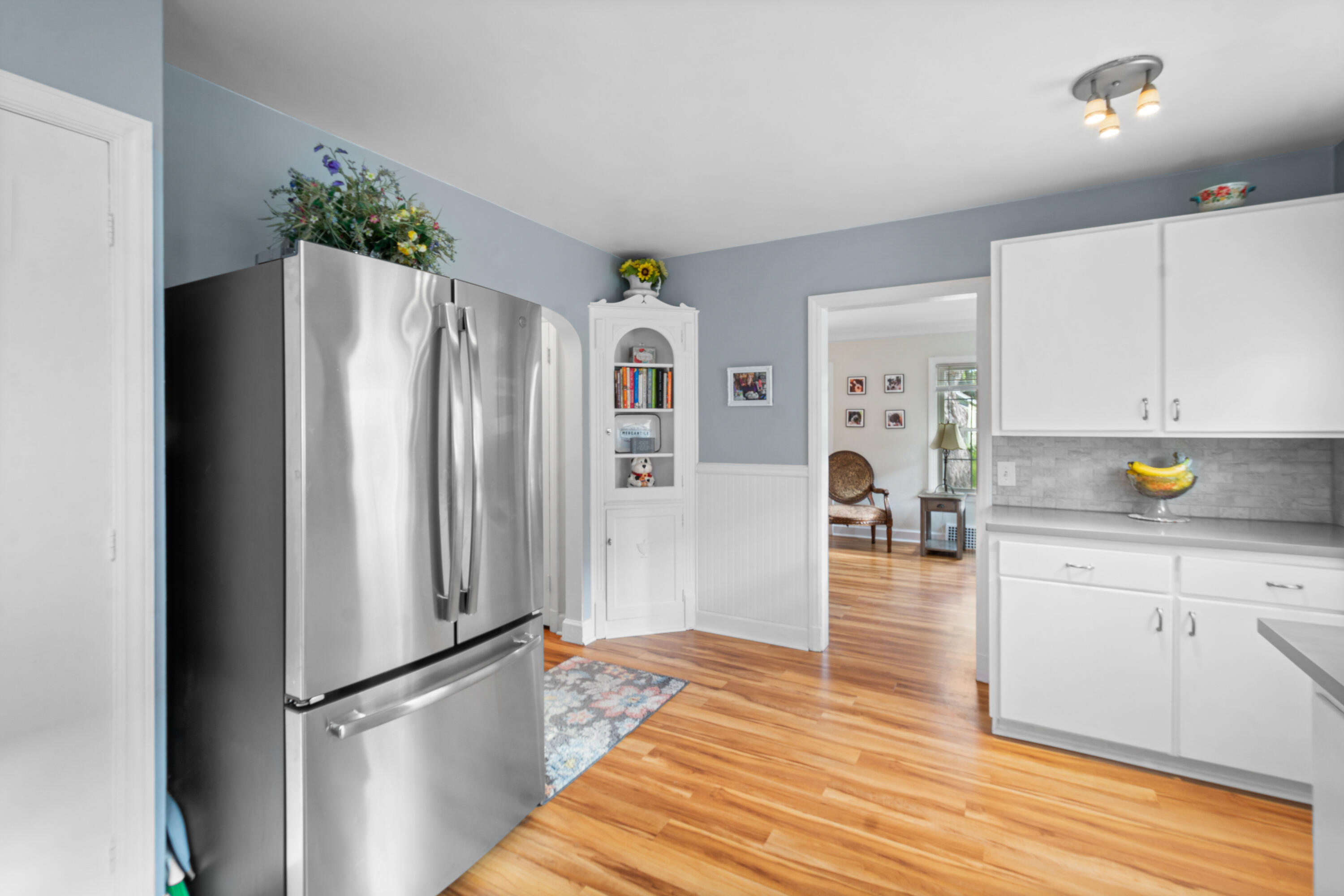 969 W Southern Avenue