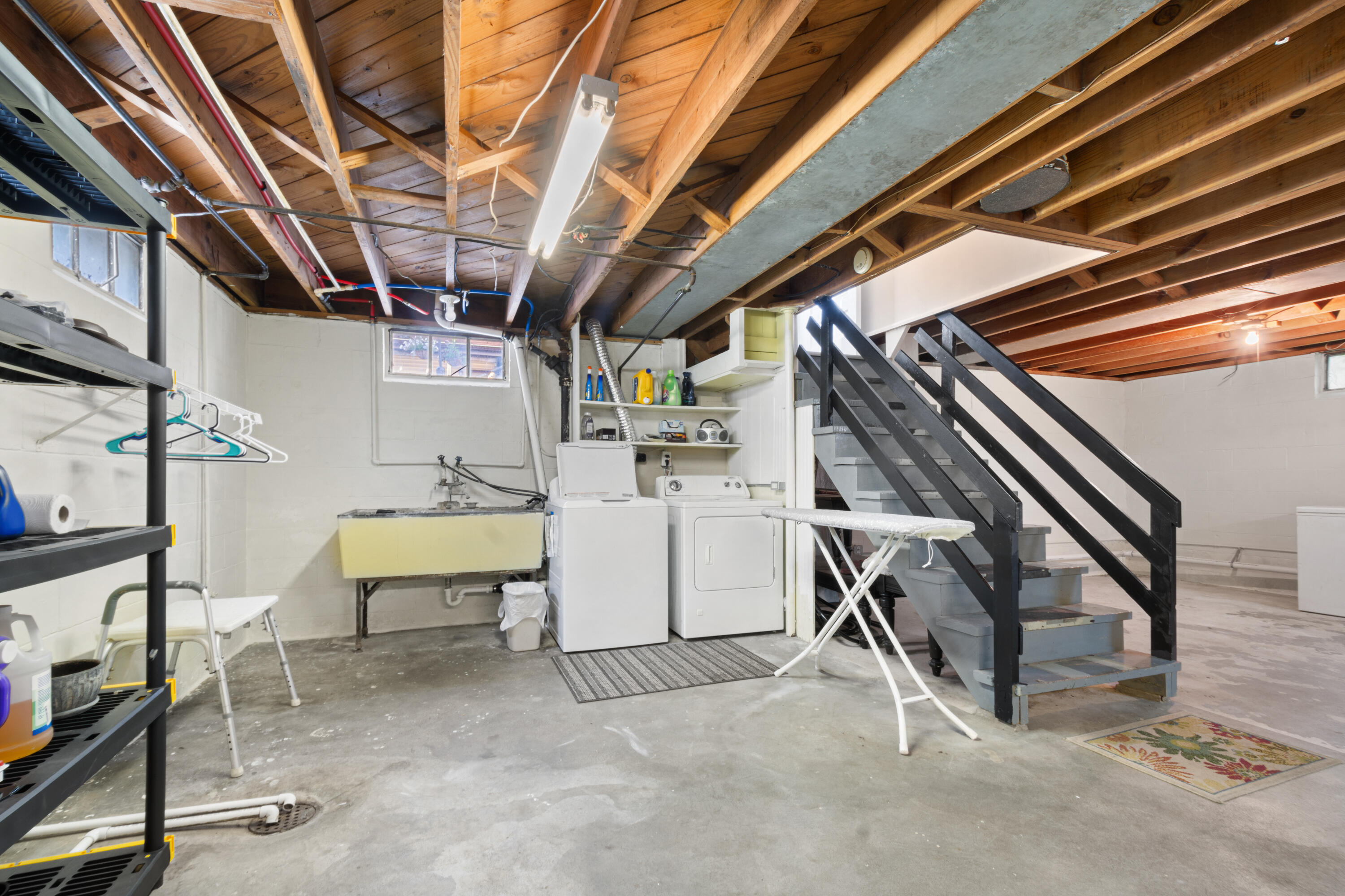 969 W Southern Avenue