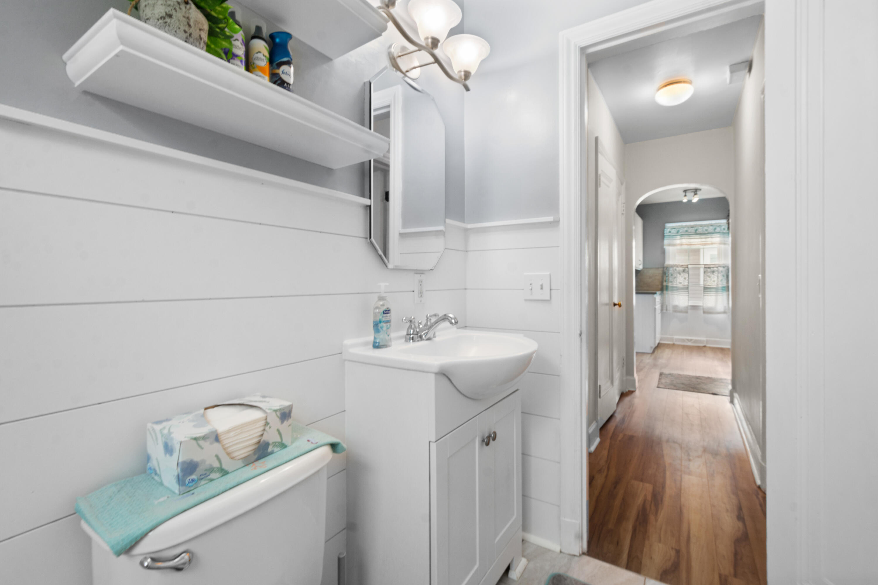 969 W Southern Avenue