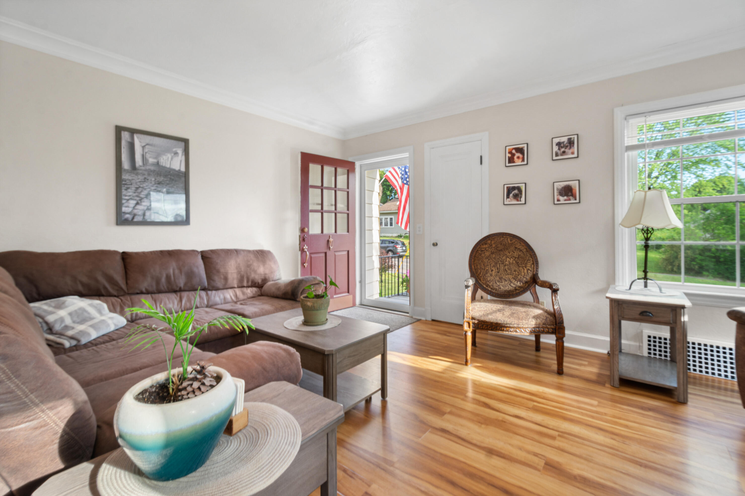 969 W Southern Avenue