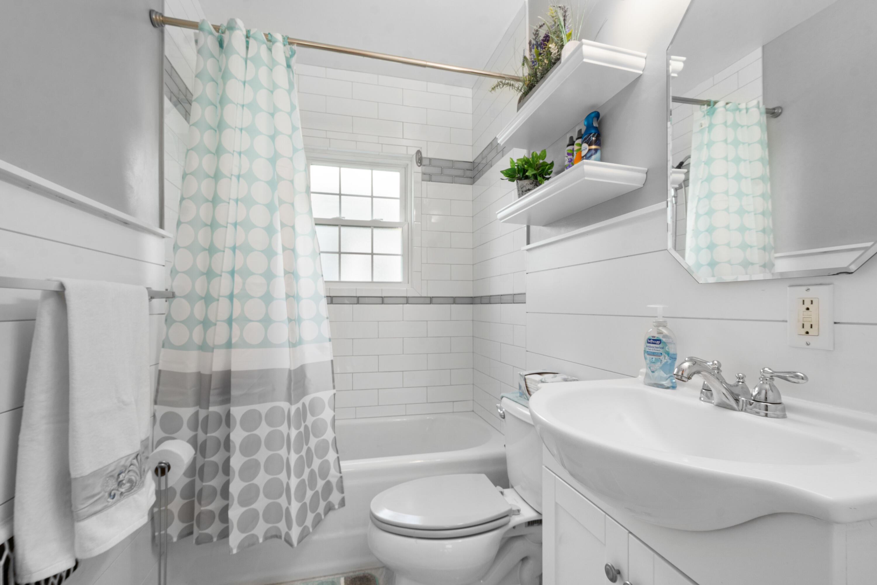 969 W Southern Avenue