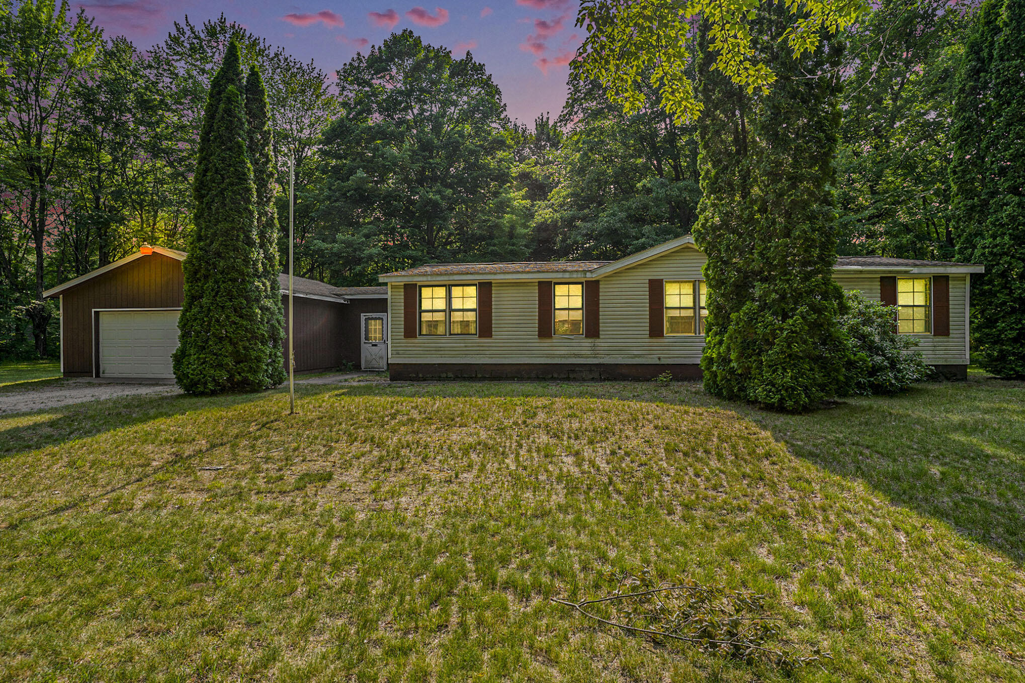 3737 Cloverville Road