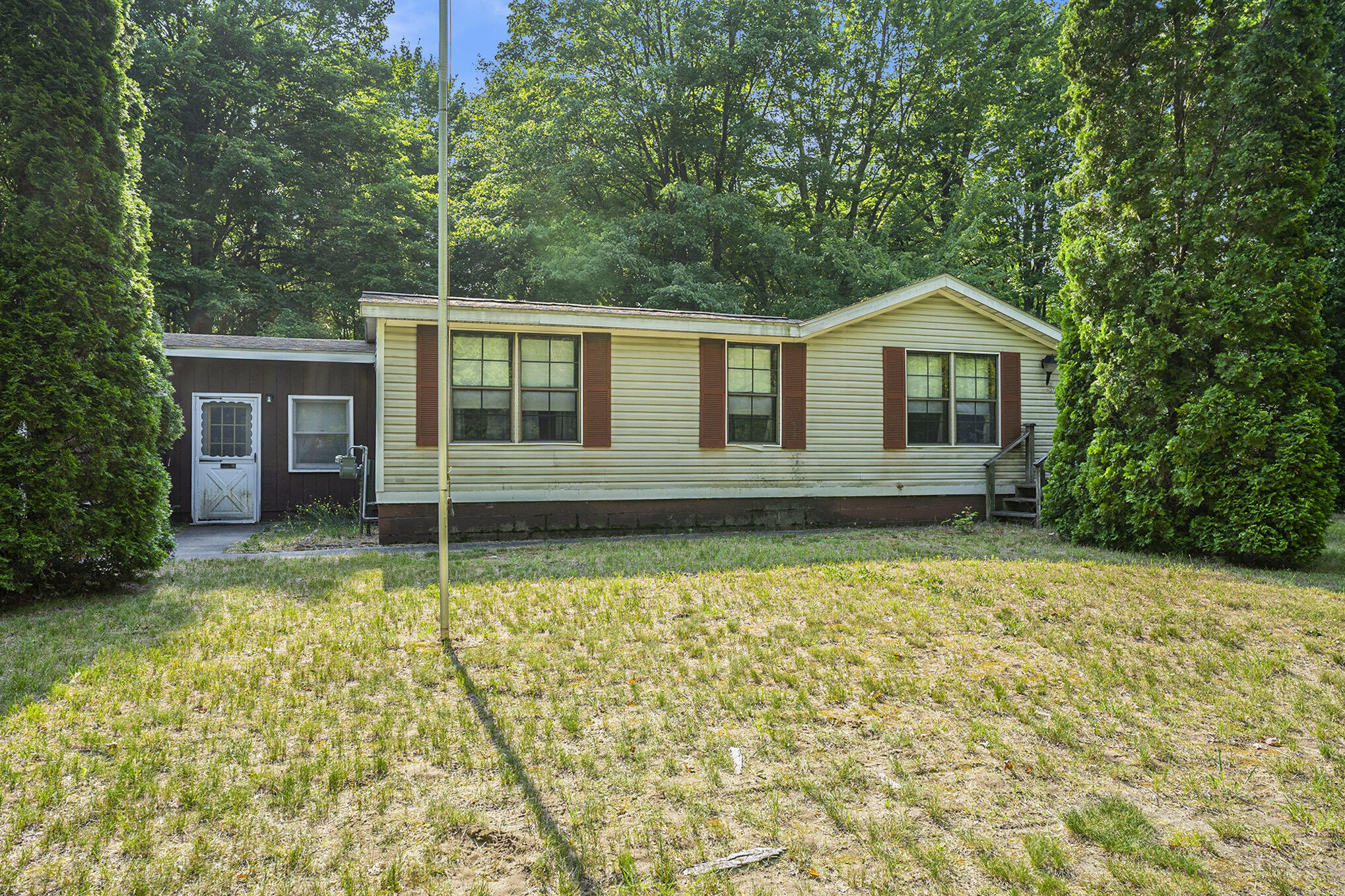 3737 Cloverville Road