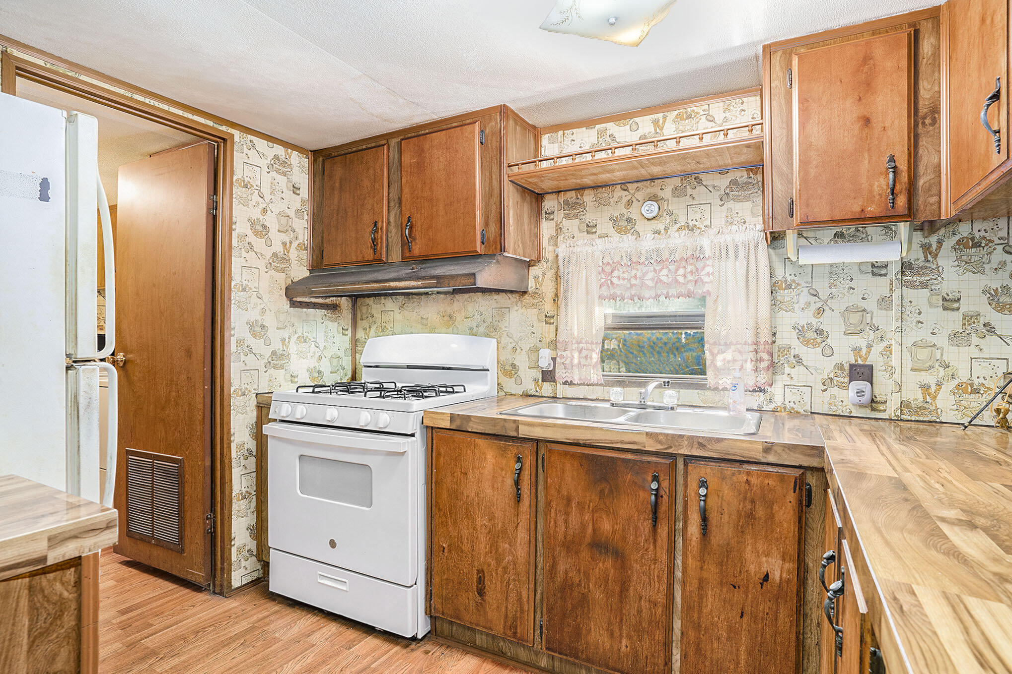 3737 Cloverville Road