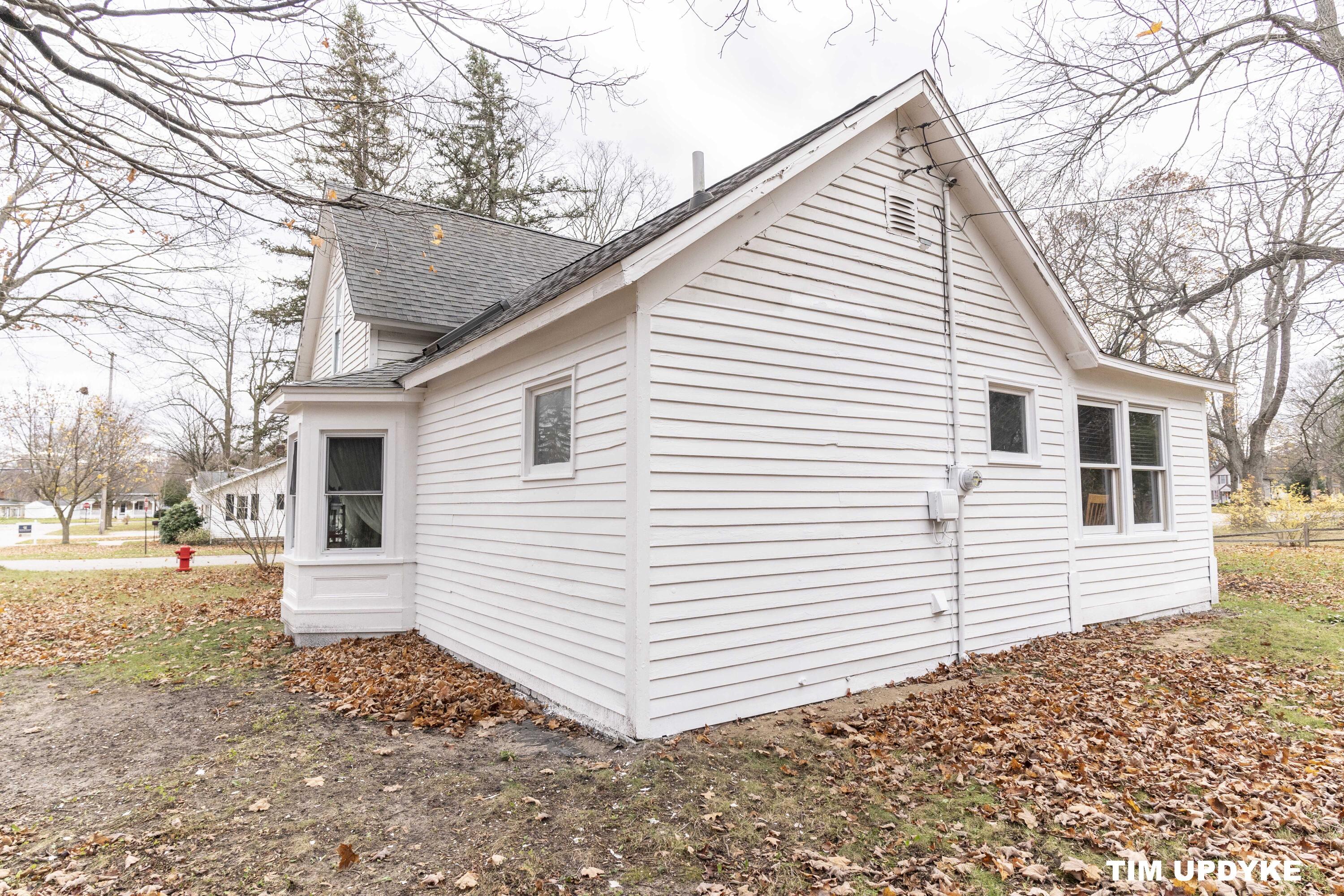 4946 Onsikamme Street