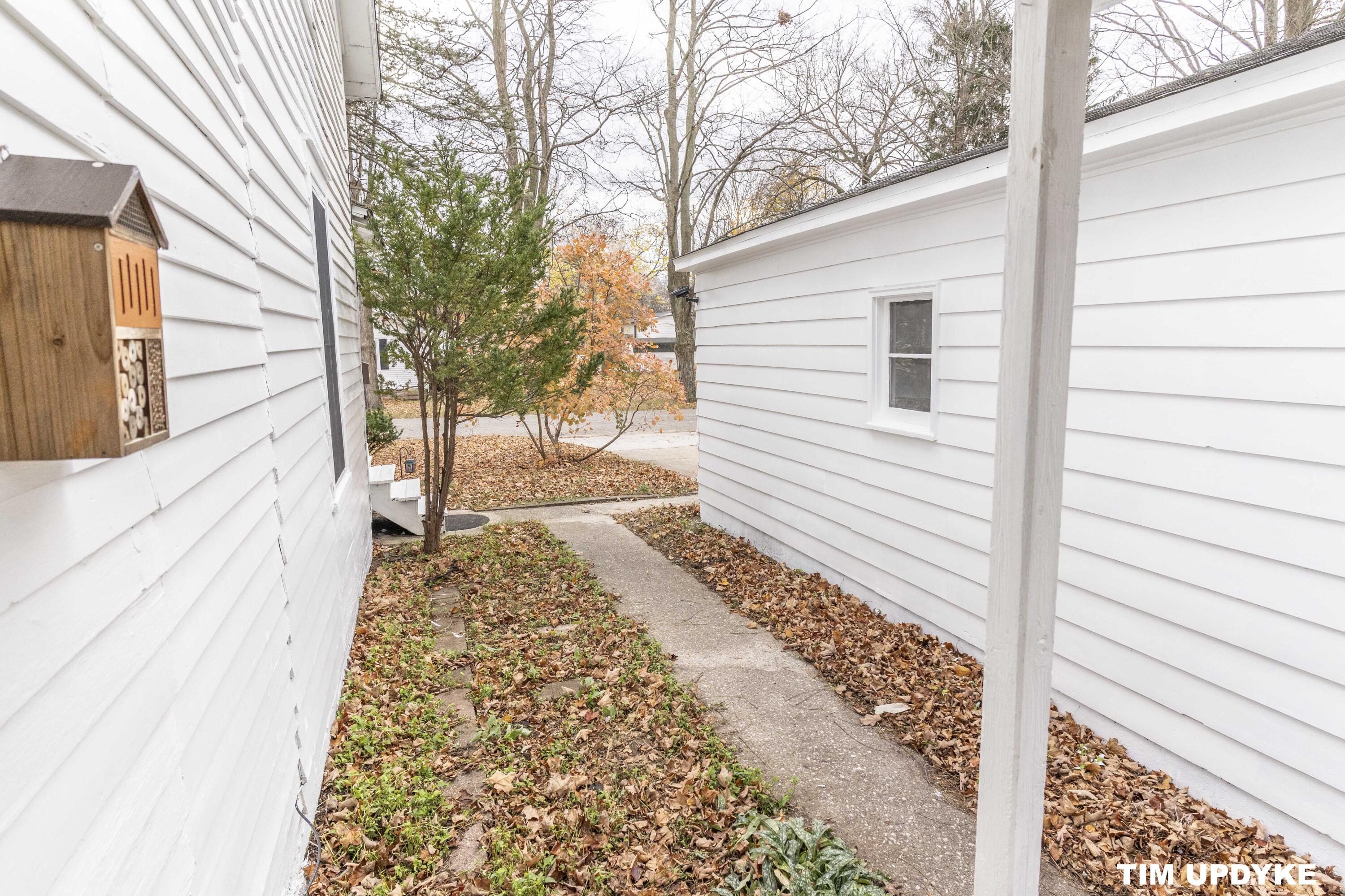 4946 Onsikamme Street