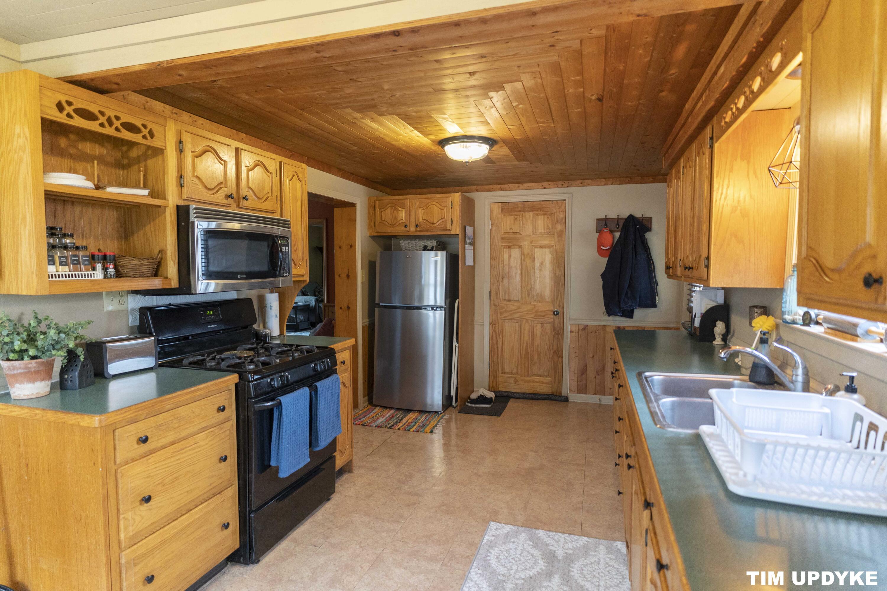 4946 Onsikamme Street