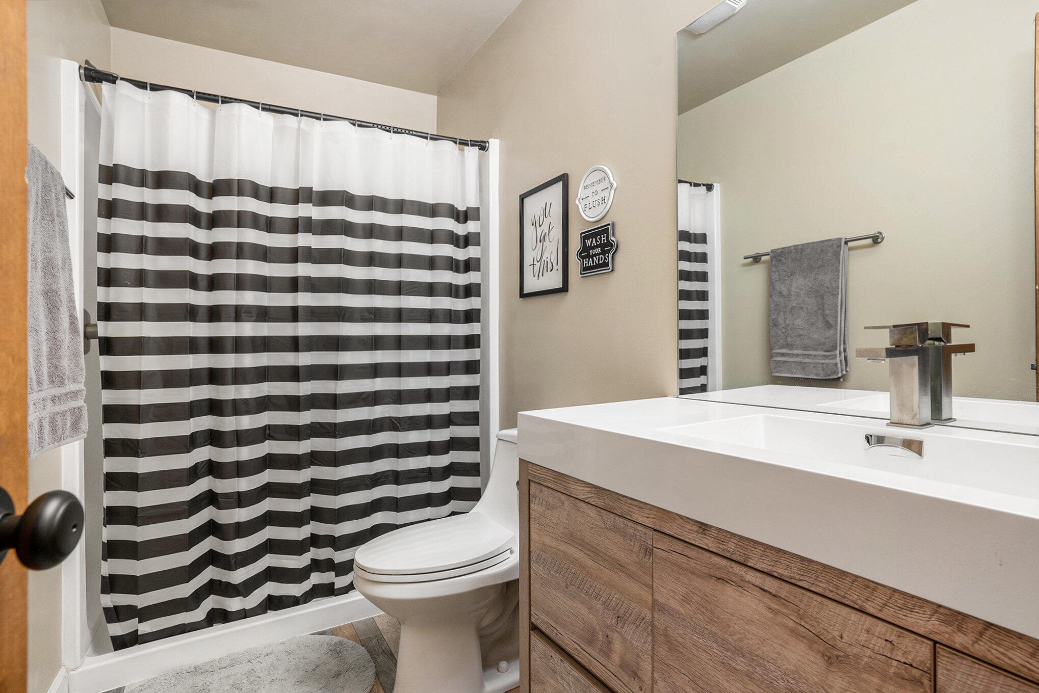 1453 N Peterson Road