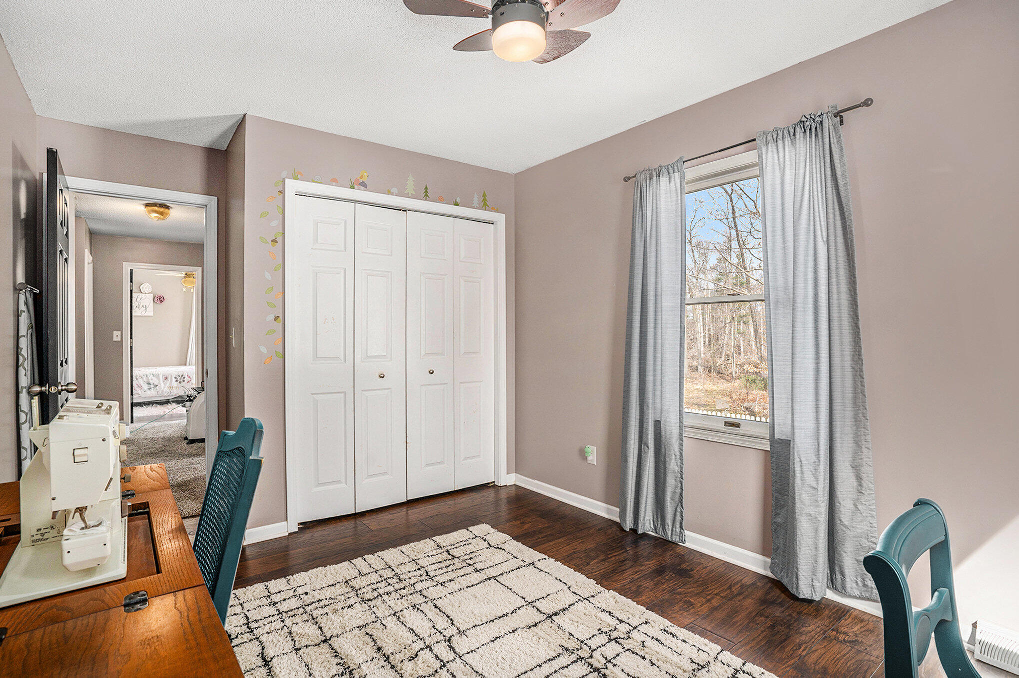 1244 N Robinhood Drive