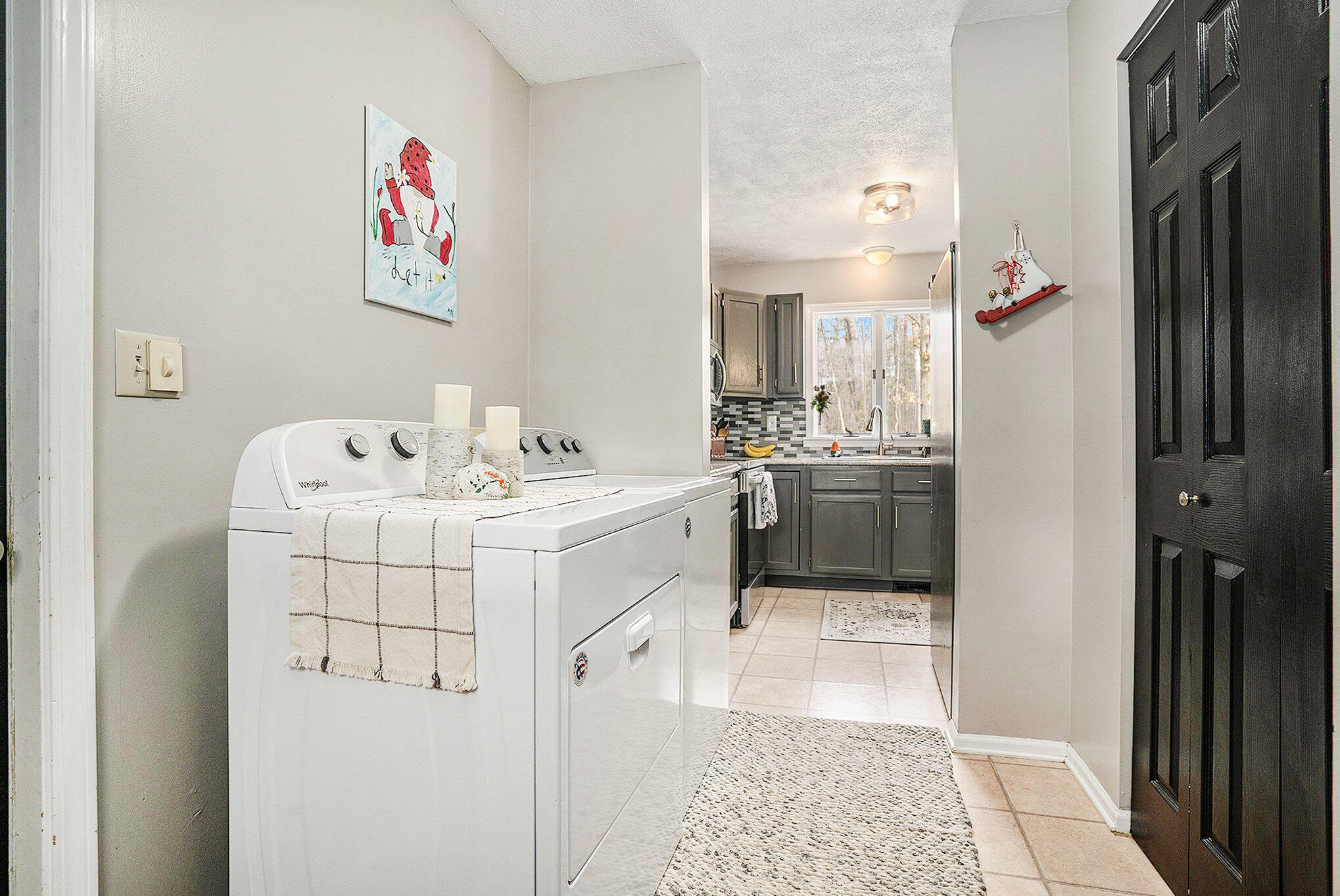 1244 N Robinhood Drive