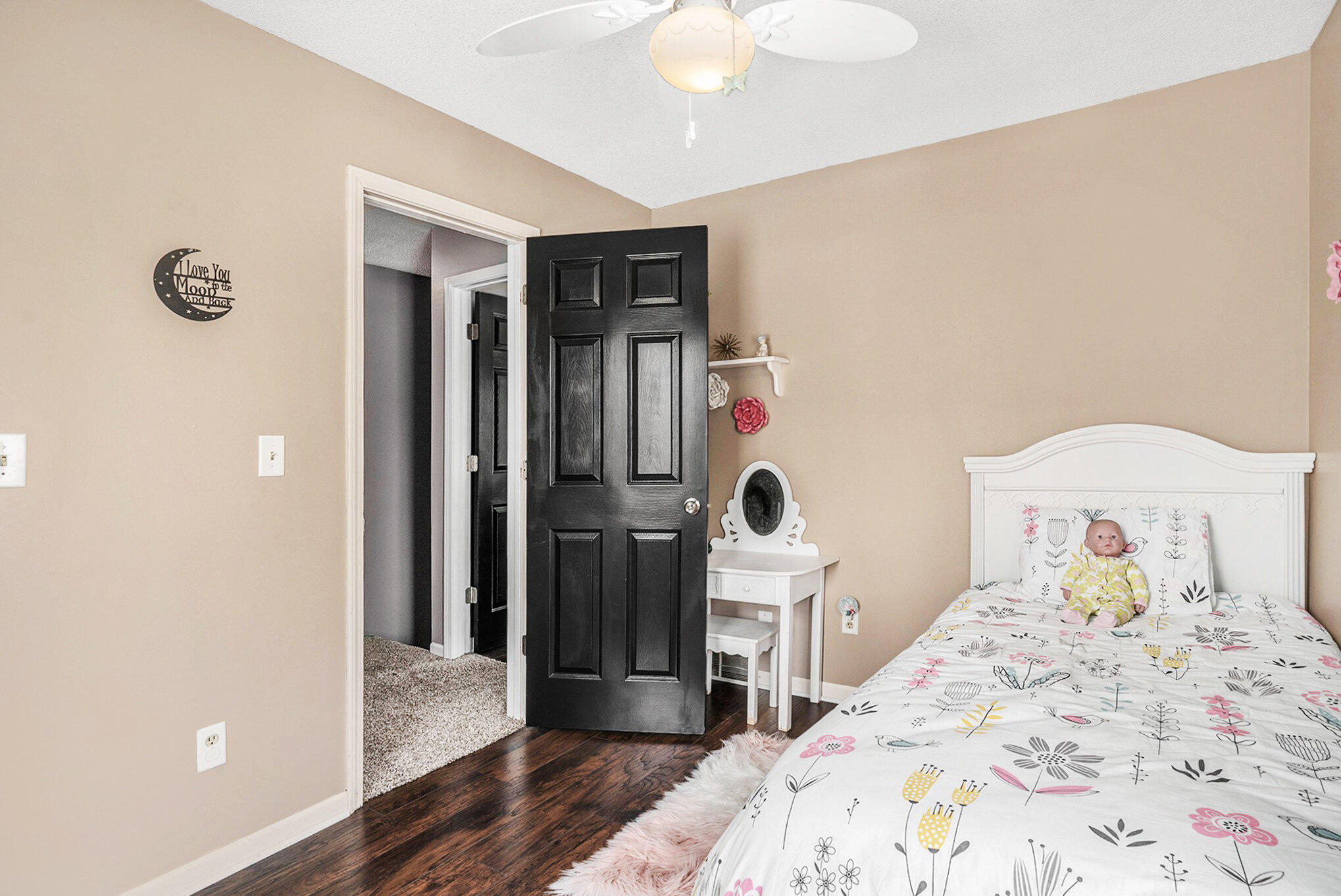 1244 N Robinhood Drive